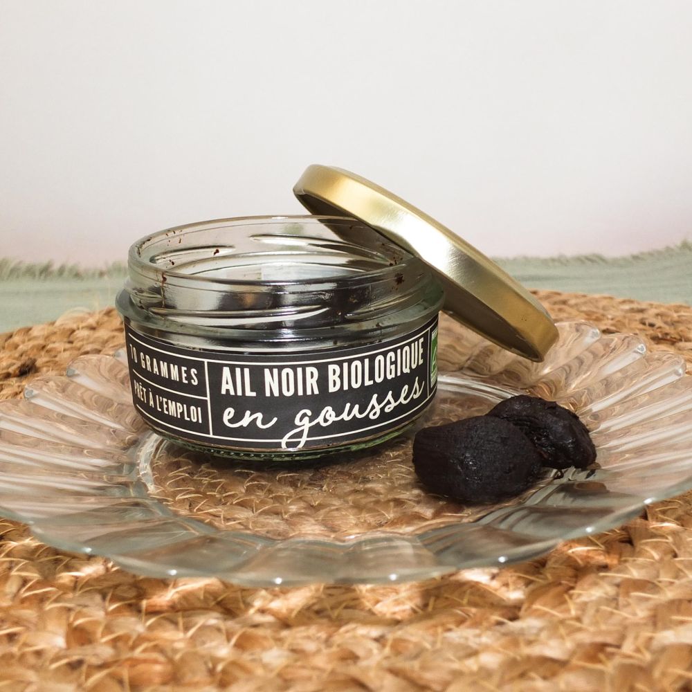 Ail noir en gousses pelées